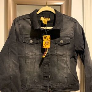 Super cute NWT black denim jacket!